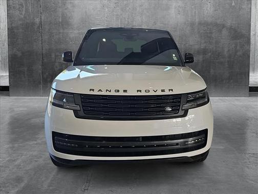2025 Land Rover Range Rover P530 SE
