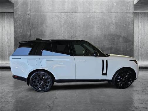 2025 Land Rover Range Rover P530 SE
