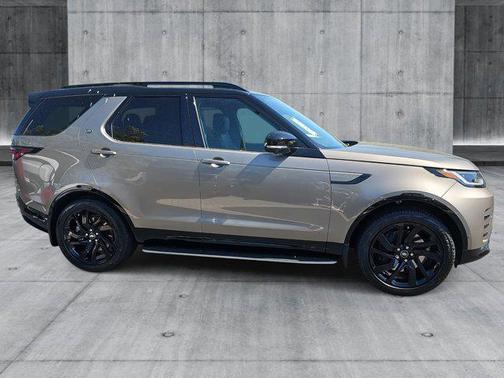 2025 Land Rover Discovery P360 Dynamic SE