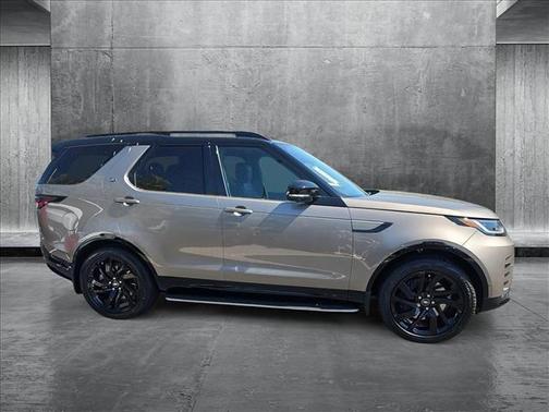 2025 Land Rover Discovery P360 Dynamic SE