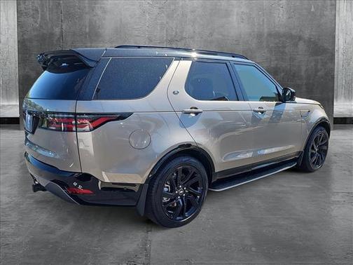2025 Land Rover Discovery P360 Dynamic SE