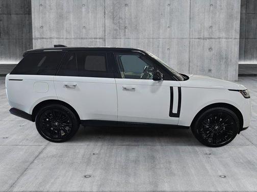 2025 Land Rover Range Rover P400 SE
