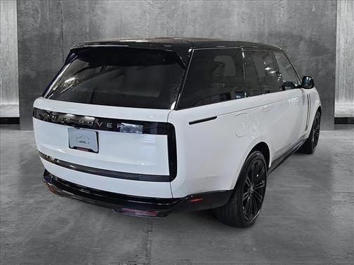 2025 Land Rover Range Rover P400 SE