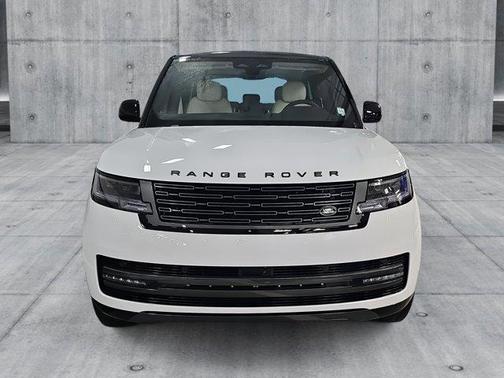 2025 Land Rover Range Rover P400 SE