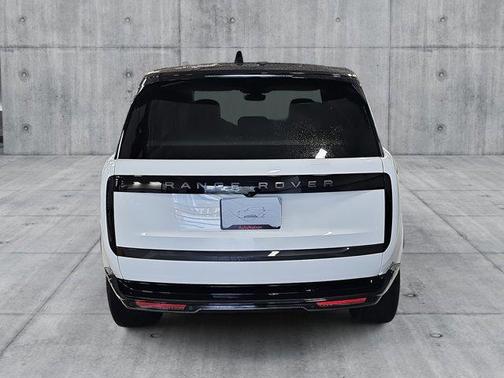 2025 Land Rover Range Rover P400 SE