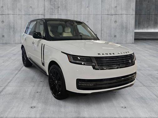 2025 Land Rover Range Rover P400 SE