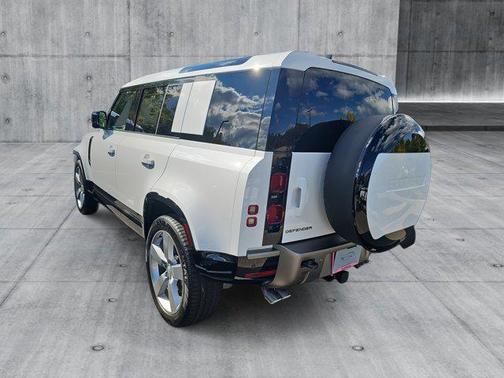 2025 Land Rover Defender X-Dynamic SE