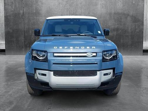 2025 Land Rover Defender 110 P300