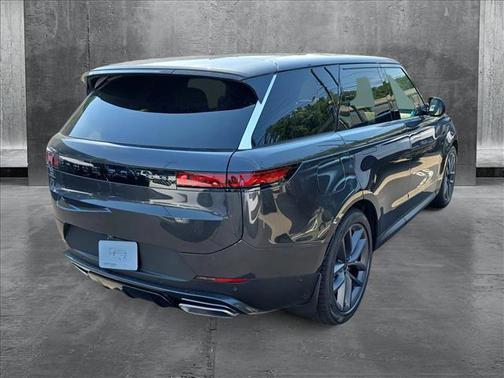 2025 Land Rover Range Rover Sport SE