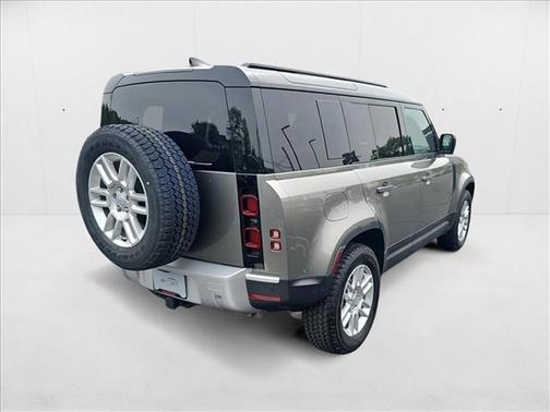 2025 Land Rover Defender 110 P400 S