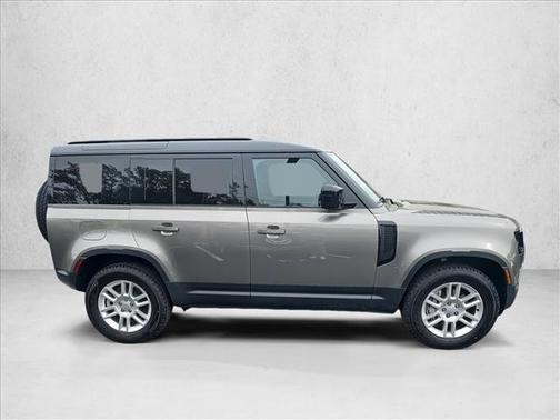Silicon Silver Premium Metallic 2025 Land Rover Defender 110 P400 S