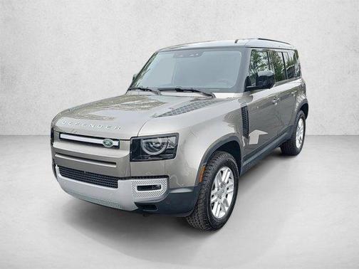 Silicon Silver Premium Metallic 2025 Land Rover Defender 110 P400 S