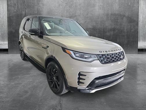 2025 Land Rover Discovery P300 Dynamic SE