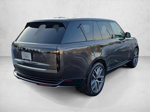 Charente Grey Premium Metallic 2026 Land Rover Range Rover P530 SE