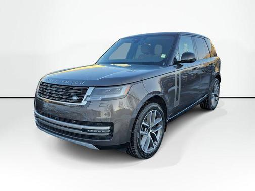 2026 Land Rover Range Rover P530 SE