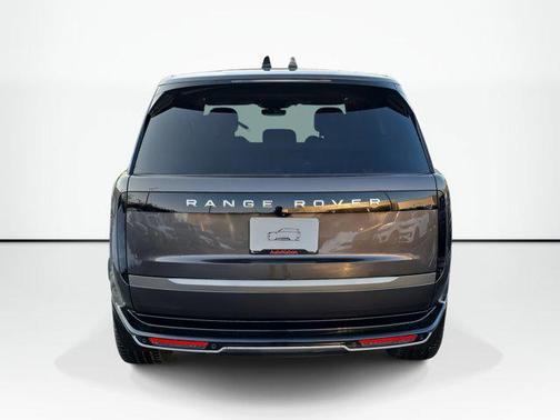 2026 Land Rover Range Rover P530 SE