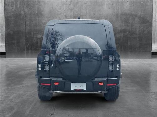 2025 Land Rover Defender 110 P400 X