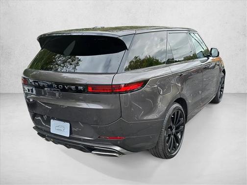2025 Land Rover Range Rover Sport SE