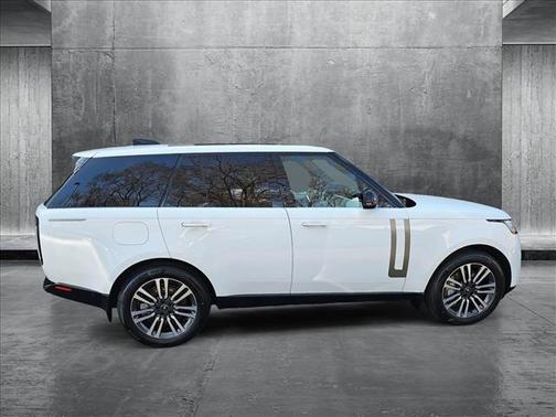 2025 Land Rover Range Rover P530 SE