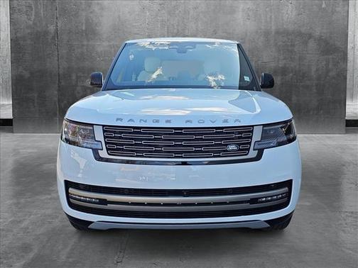 2025 Land Rover Range Rover P530 SE