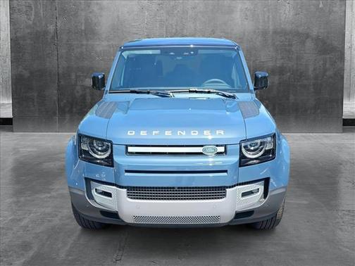 2025 Land Rover Defender 110 P300