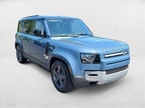 2025 Land Rover Defender 110 P300
