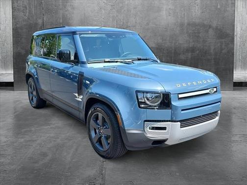 2025 Land Rover Defender 110 P300