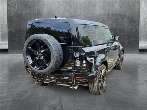 2023 Land Rover Defender 90 Carpathian Edition