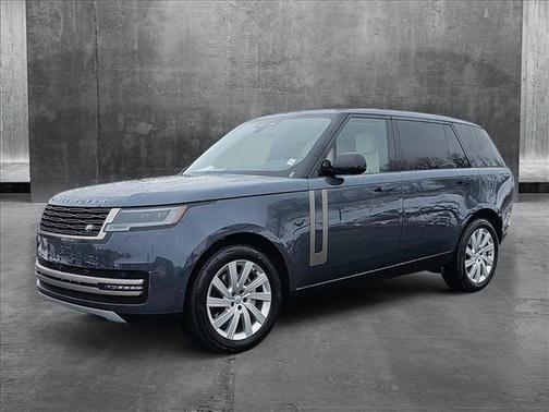 2025 Land Rover Range Rover P400 SE 7 Seat