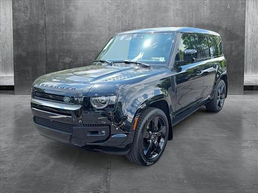 2025 Land Rover Defender 110 P500 X-Dynamic SE