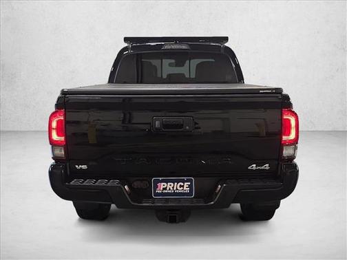 Midnight Black Metallic 2018 Toyota Tacoma TRD Sport