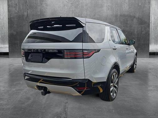 2024 Land Rover Discovery P360 Dynamic SE