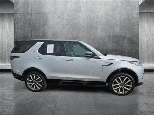 2024 Land Rover Discovery P360 Dynamic SE
