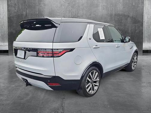 2024 Land Rover Discovery P360 Dynamic SE