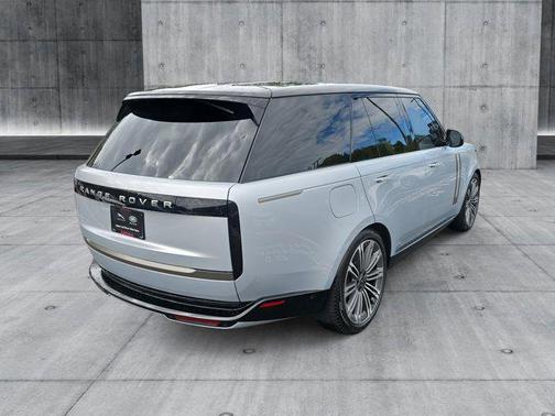 2024 Land Rover Range Rover P400 SE