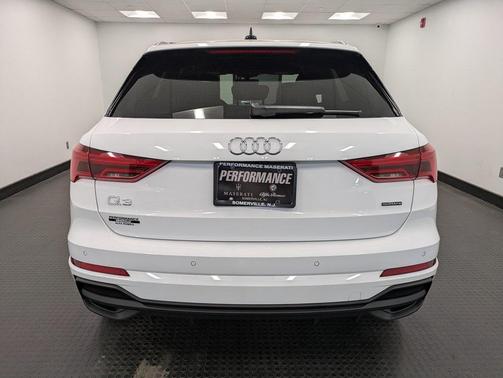 2024 Audi Q3 Premium 45 TFSI S line quattro Tiptronic