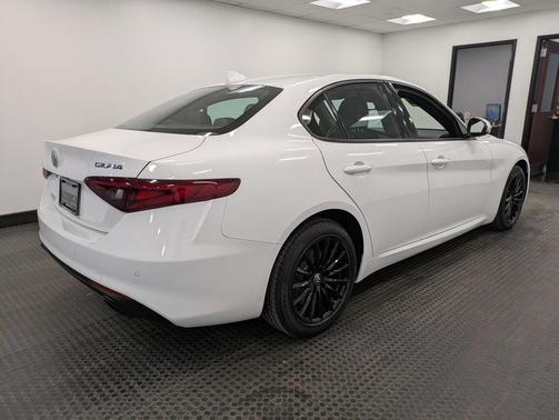 2022 Alfa Romeo Giulia Sprint