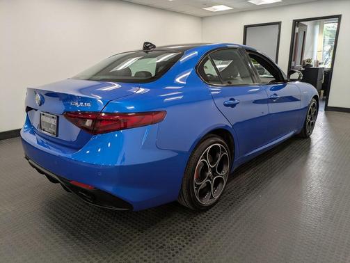 2022 Alfa Romeo Giulia Veloce