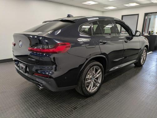 2021 BMW X4 xDrive30i