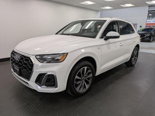 2023 Audi Q5 45 S line Premium Plus