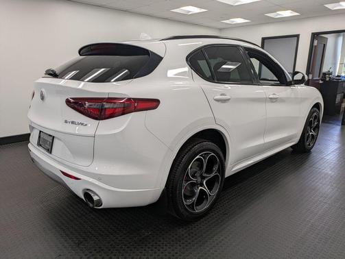 2020 Alfa Romeo Stelvio Ti Sport
