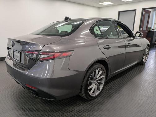 2025 Alfa Romeo Giulia AWD