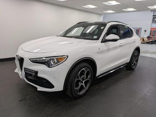 2022 Alfa Romeo Stelvio Ti