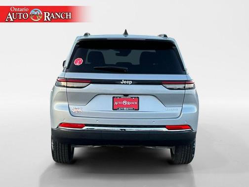 2025 Jeep Grand Cherokee Laredo X