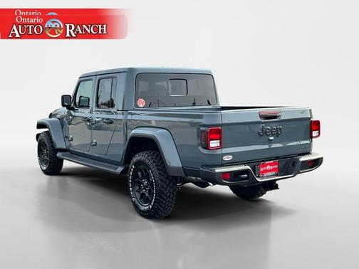 2025 Jeep Gladiator Sport
