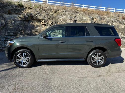 2022 Ford Expedition XLT
