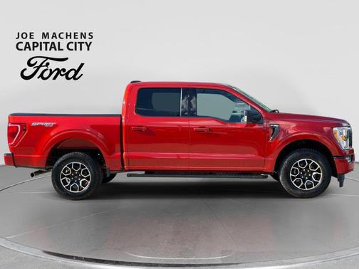 Hot Pepper Red Metallic Tinted Clearcoat 2023 Ford F-150 XLT