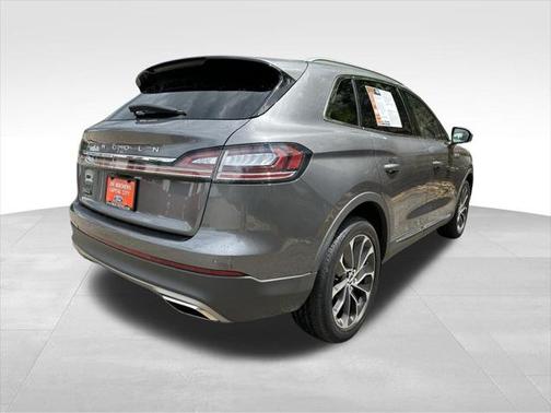 2022 Lincoln Nautilus Reserve