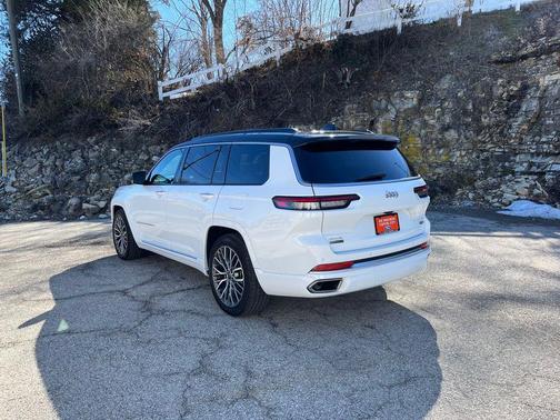 2025 Jeep Grand Cherokee L Summit Reserve