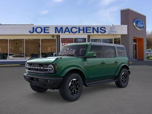 ERUPTION GREEN METALLIC 2025 Ford Bronco Outer Banks